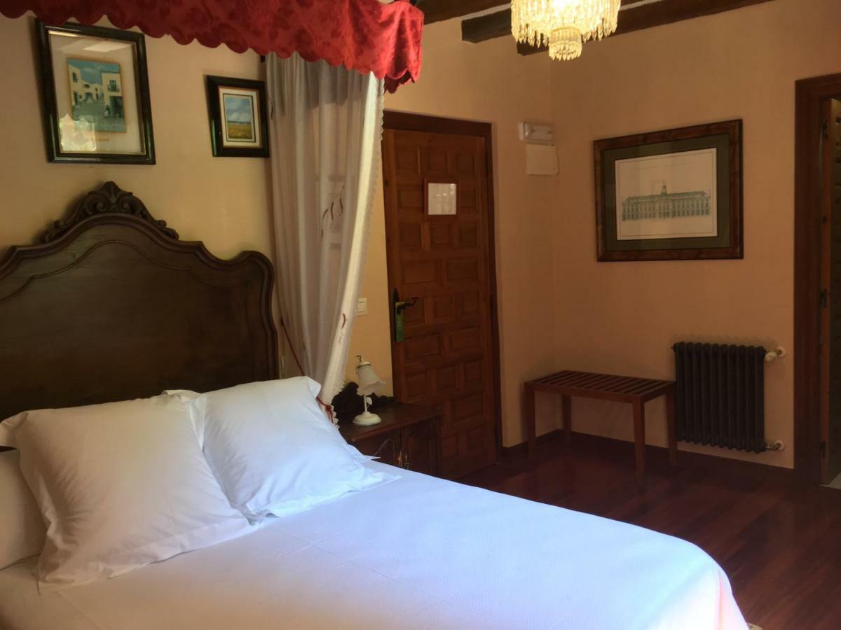 Hotel Casona De La Torre Ruente